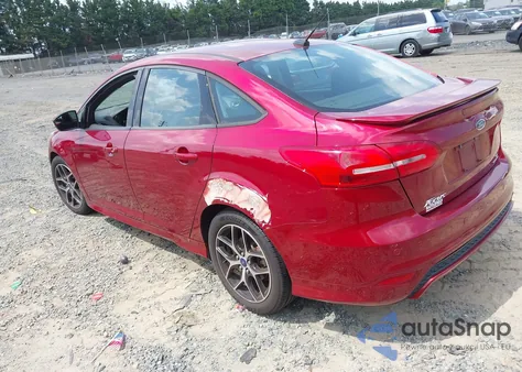 2016 Ford Focus Se z USA, uszkodzony, nr VIN 1FADP3F22GL368167